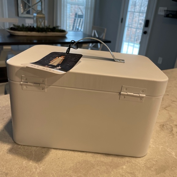 NWT Rae Dunn First Aid Tin - Picture 4 of 6